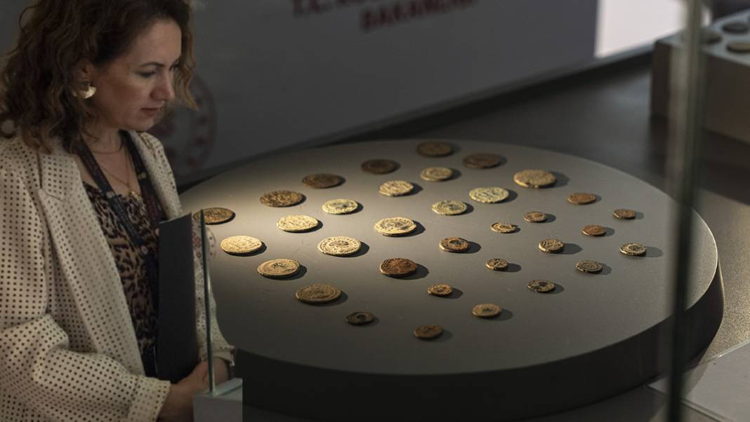 ABD’den Türkiye’ye tarihi iade! Roma’nın hazinesi Anadolu’ya geri döndü: 83 sikke vatanında - Resim: 3